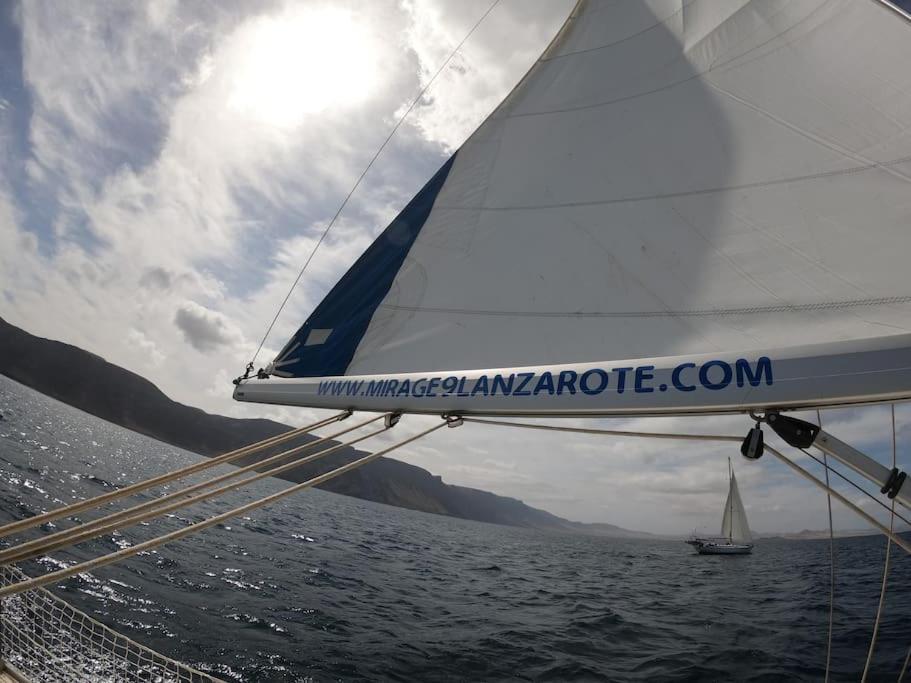 Hotel Magnifico Barco En La Graciosa Caleta de Sebo Exteriér fotografie