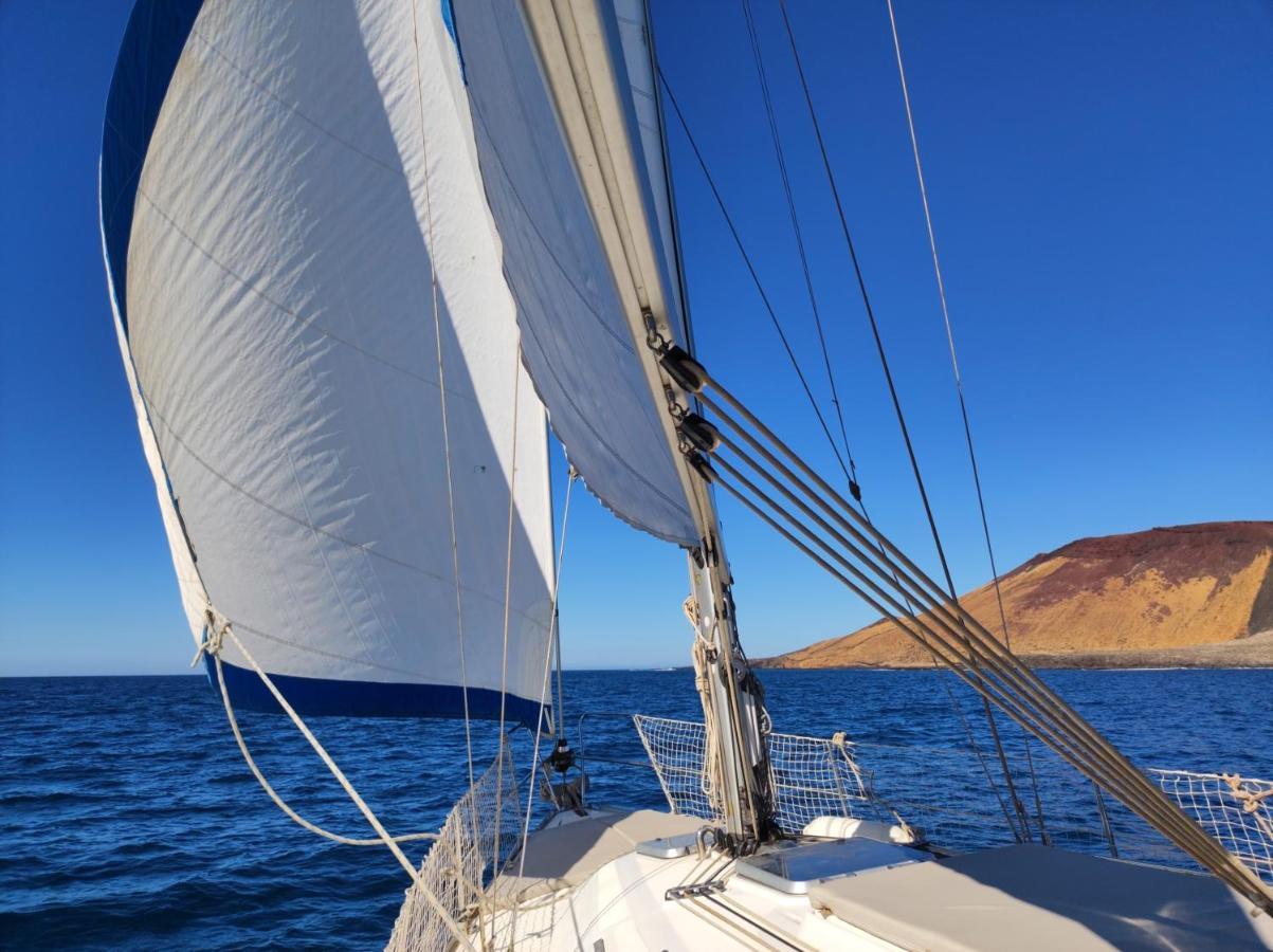 Hotel Magnifico Barco En La Graciosa Caleta de Sebo Exteriér fotografie