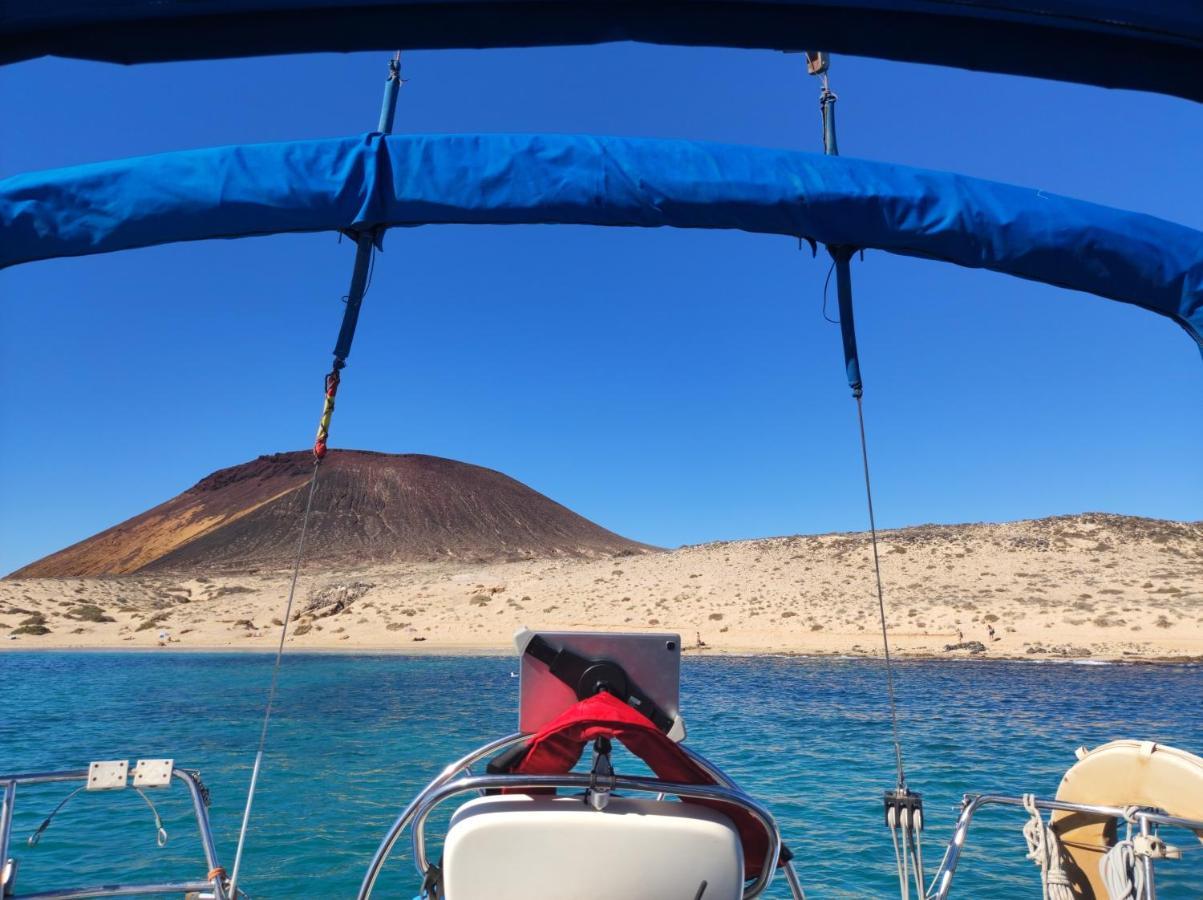 Hotel Magnifico Barco En La Graciosa Caleta de Sebo Exteriér fotografie