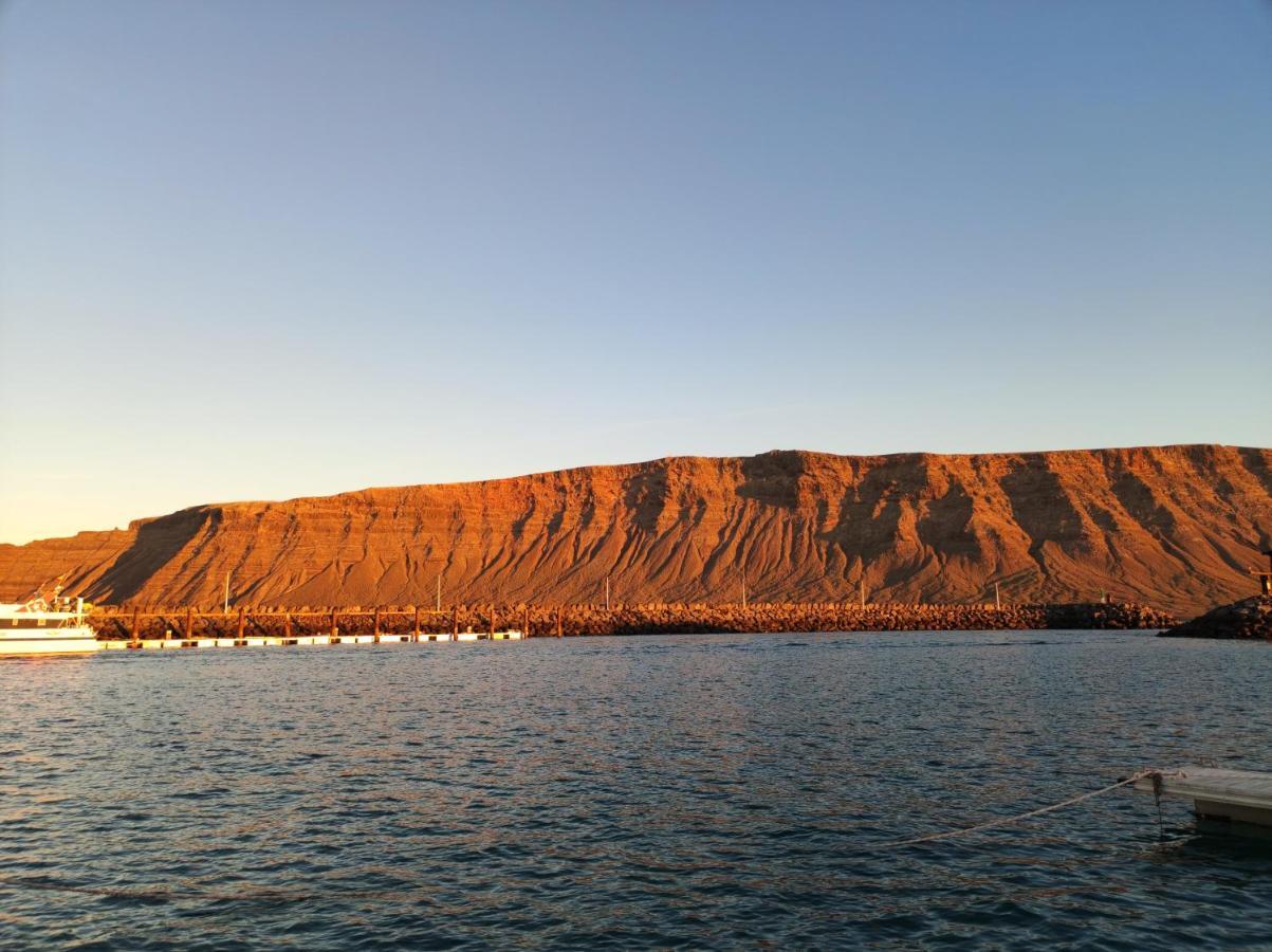 Hotel Magnifico Barco En La Graciosa Caleta de Sebo Exteriér fotografie
